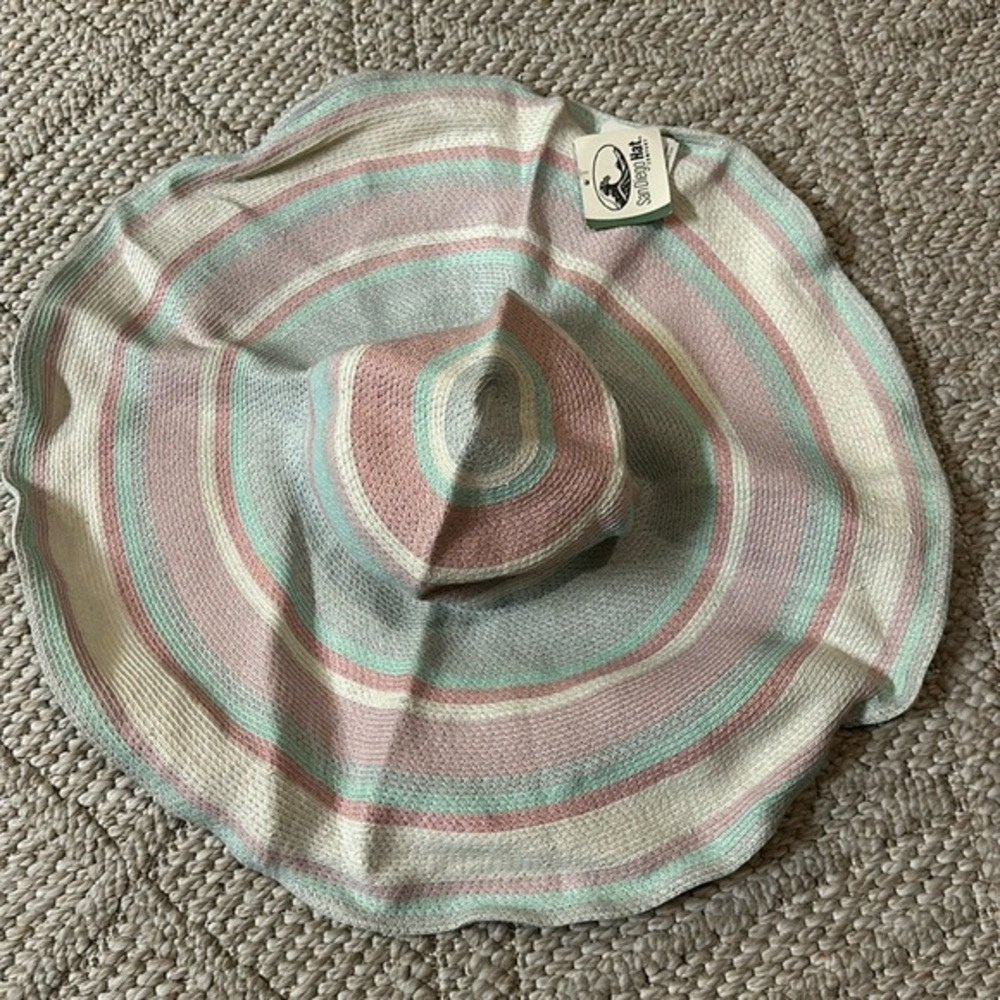 New sun hat ☀️ 👒